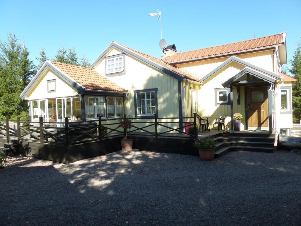 Skogis Bed & Breakfast Katrineholm Exterior foto