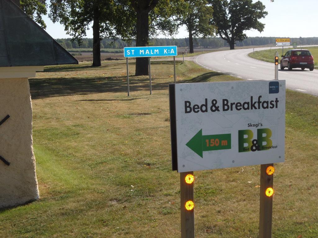 Skogis Bed & Breakfast Katrineholm Exterior foto
